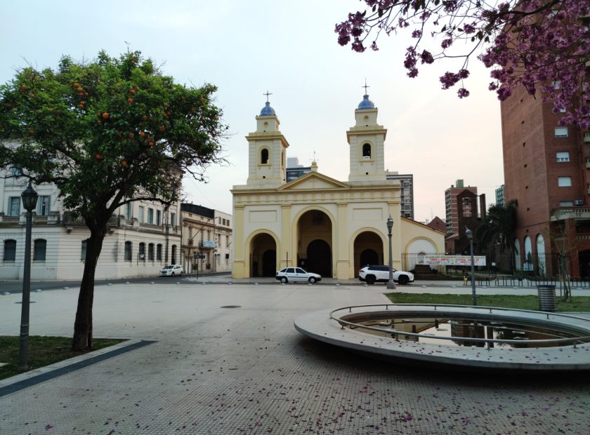En la imagen se ve la fachada de la Catedral Metropolitana